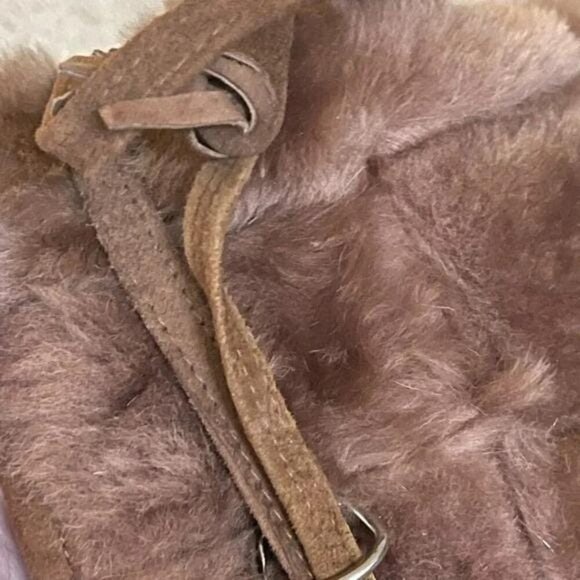 Vintage 1990s Faux Fur & Real Leather Patchwork Bucket Bag – Made in Spain - Picture 9 of 10